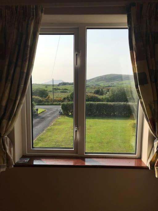 Rosie'S Pad Villa Louisburgh Exterior photo