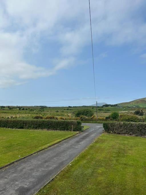 Rosie'S Pad Villa Louisburgh Exterior photo